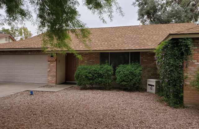 5012 W AUGUSTA Circle Gallery 2