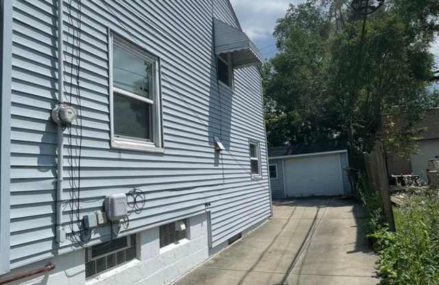 3 bd house in Parma Gallery 3