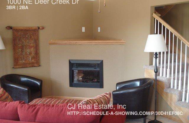 1000 NE Deer Creek Dr Gallery 2