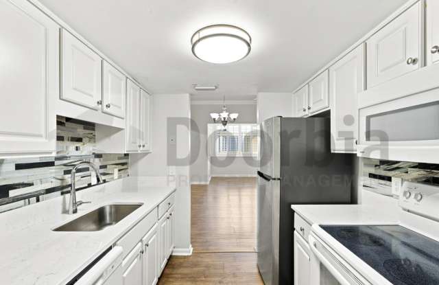 2912 Saint Johns Ave Apt 18 Gallery 1