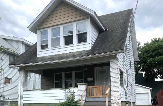 720 Roselawn Ave photos photos