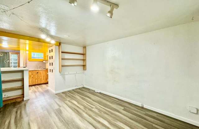6601 1/2 N Navin Ave Unit A Gallery 2