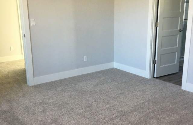 2927 Talon Ave Gallery 3