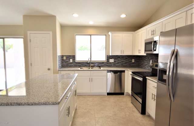 13693 W COTTONWOOD Street Gallery 4