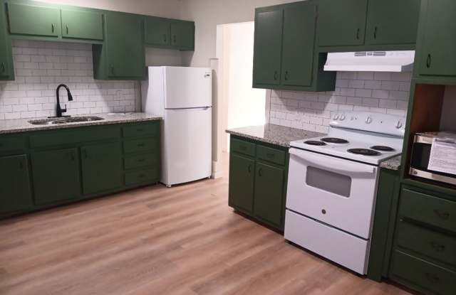 Charming 2-bedroom, 1-bathroom! Showings available! photos photos Charming 2-bedroom, 1-bathroom! Showings available! photos photos