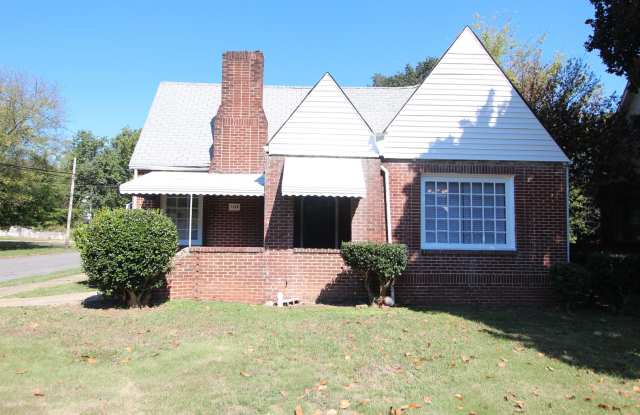 New On The Market! - 4BR 2BA - Better Hurry To See This One!! Gallery 1