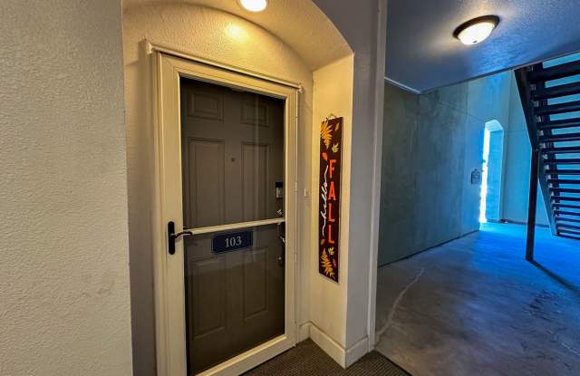 Beautifully maintained Sawgrass condo in Castle Rock! Gallery 3