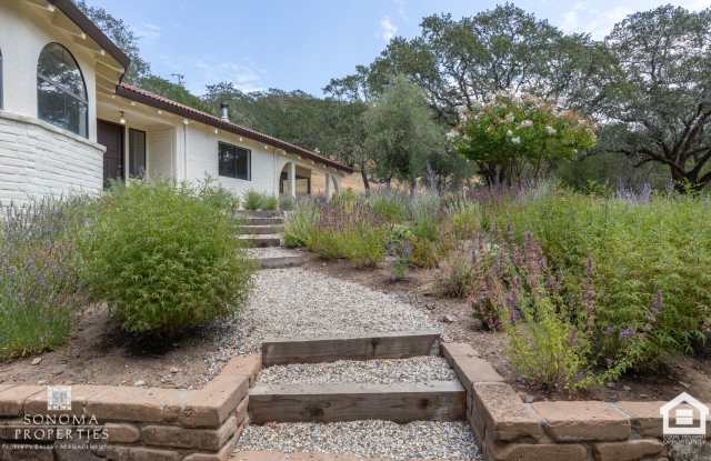 Wine Country Living in Spacious Glen Ellen Home photos photos