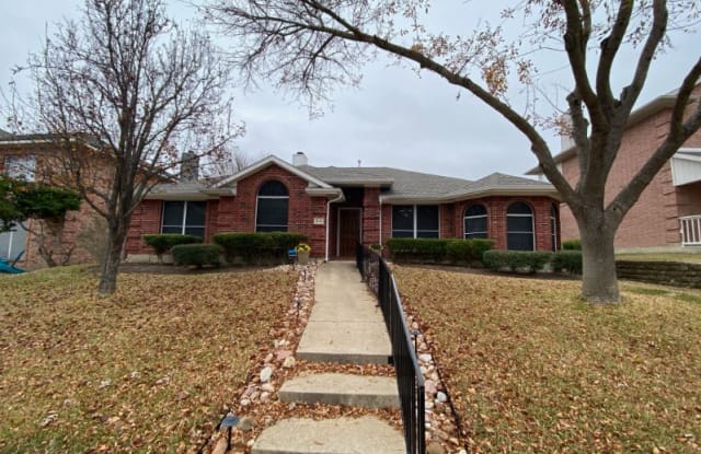 968 Wisperwood Dr - 968 Wisperwood Drive, Rockwall, TX 75087