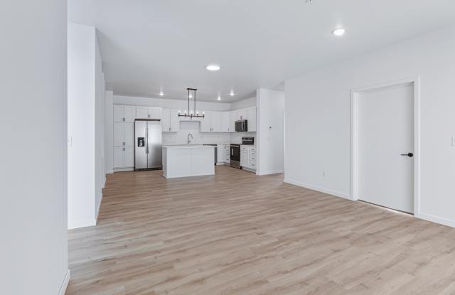 2465 62nd Avenue South - 201 Gallery 3