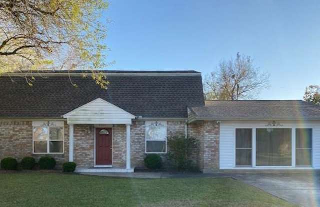 2323 37th Avenue - 2323 37th Avenue North, Texas City, TX 77590