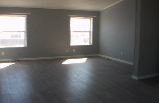 810 Robbie Ln Gallery 2