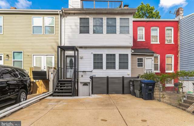 2411 N CAPITOL STREET NE photos photos