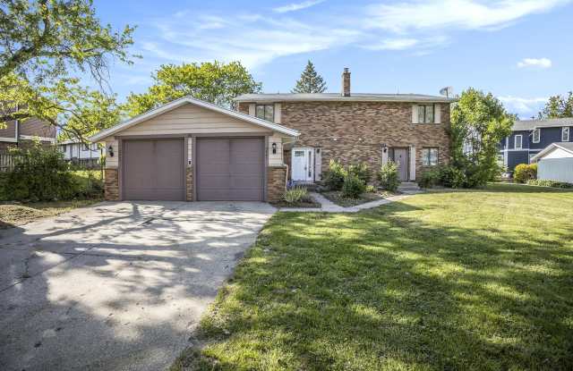 3907 Camelot Dr SE photos photos 3907 Camelot Dr SE photos photos