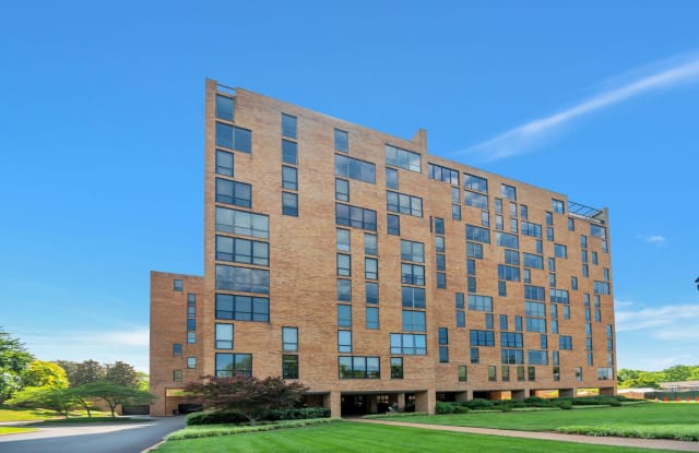3901 W End Ave - 3901 West End Avenue, Nashville, TN 37205