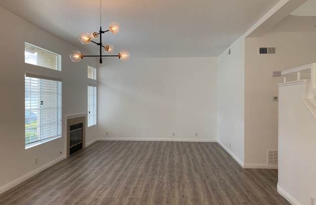 615 Baywood Lane #E Gallery 3