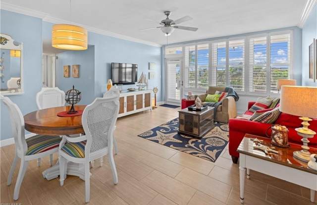 240 Seaview Ct unit: 413 photos photos