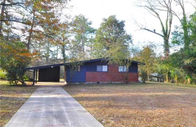 2351 Pinewood Drive Gallery 2