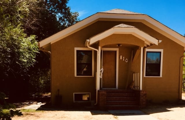 810 21st Street - 2 photos photos