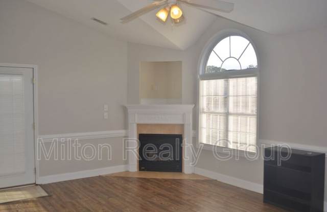 178 Ariel Street Gallery 4