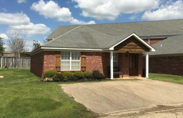 102 Private Road 3089 - 102 Private Road 3089, Oxford, MS 38655