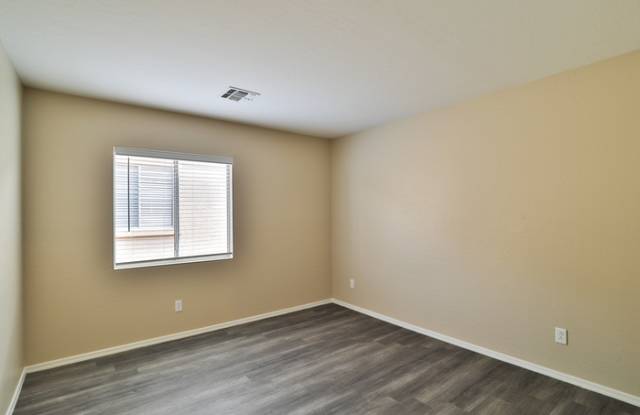 133 South 110th Place Gallery 4