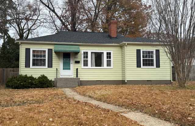 Great Opportunity in Lakeside area - 2922 Kenwood Avenue, Lakeside, VA 23228
