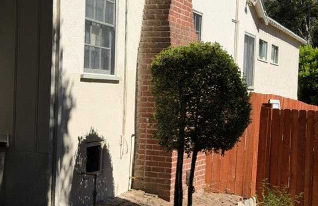 1824 Oakwood Avenue Gallery 2