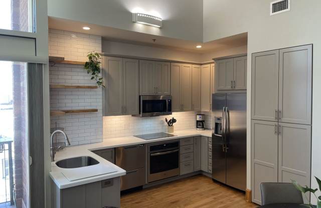 Kress Condos - College St 59C Gallery 3