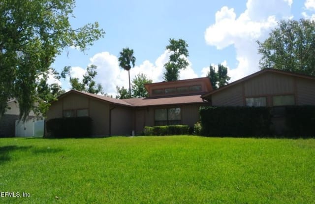 458 KEVIN DR - 458 Kevin Drive, Bellair-Meadowbrook Terrace, FL 32073
