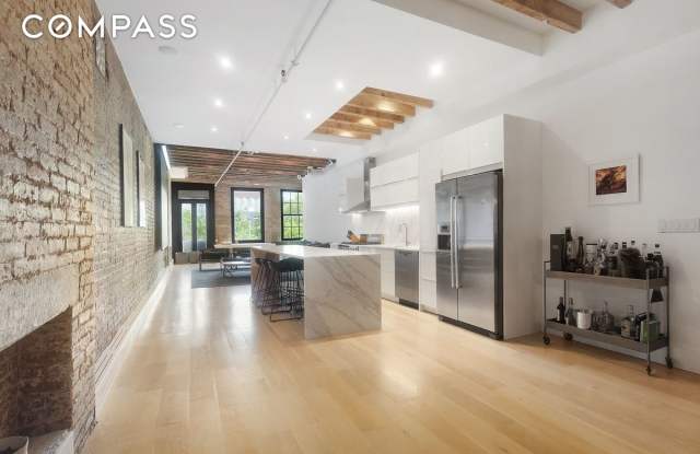 430 East 10th Street Gallery 2