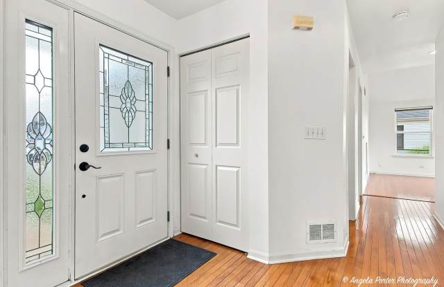 10570 Wing Pointe Drive Gallery 2