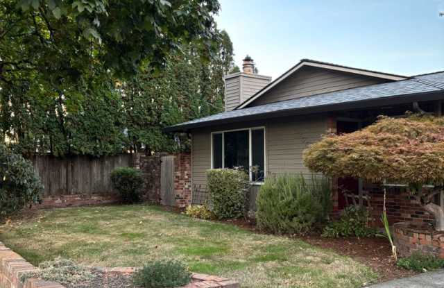 Freshly Updated Ranch Style Home in Newberg Gallery 3