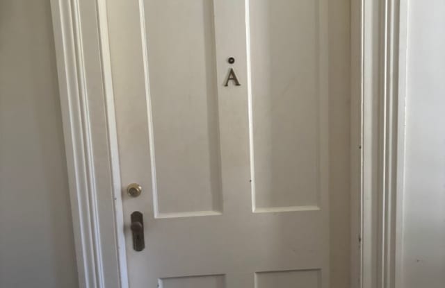Charming 1-Bedroom Apartment in Historic Augusta – Minutes from Downtown & Medical District! Gallery 1
