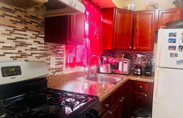 105 Lucille Ave photos photos