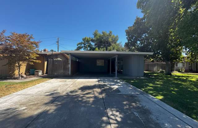 1840 Rosecrans Way photos photos