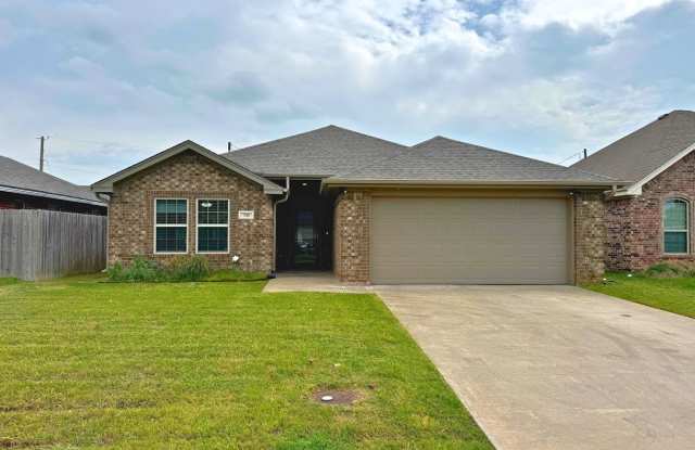 301 Mariners Wy photos photos