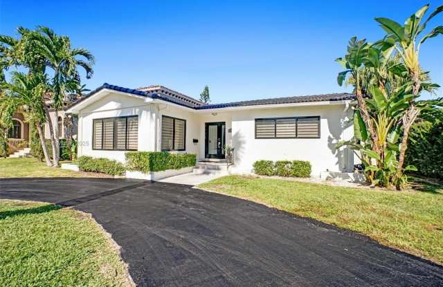 1355 Madison St photos photos