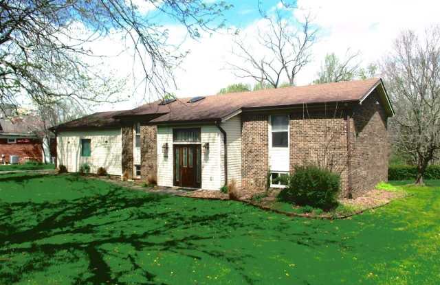 609 Foxfire Road photos photos