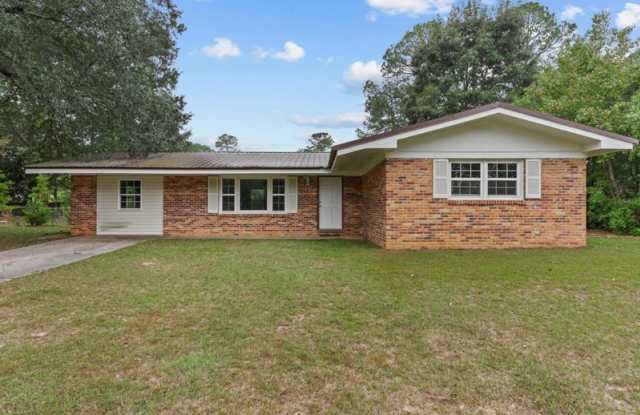 302 Cedar Drive - 302 Cedar Drive, Enterprise, AL 36330