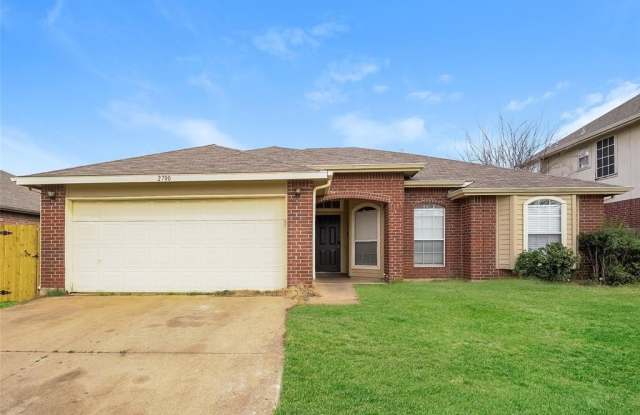 2700 Forest Creek Drive - 2700 Forest Creek Drive, Fort Worth, TX 76123