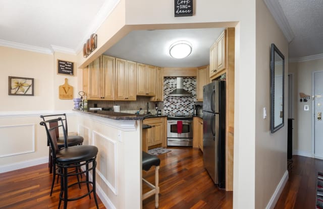 719 HARMON COVE TOWER UNIT # 719 - 719 Harmon Cove Tower, Secaucus, NJ 07094