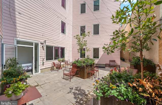 2456 Frankford Avenue photos photos