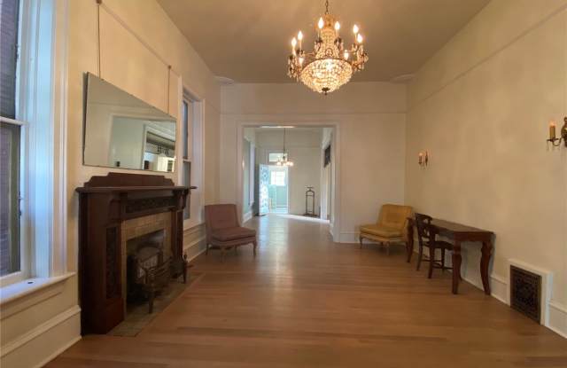 2112 Glenarm Place Gallery 4