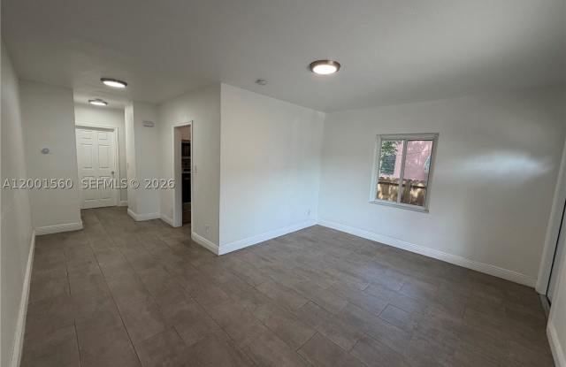 7712 NE 1st Ct Gallery 3