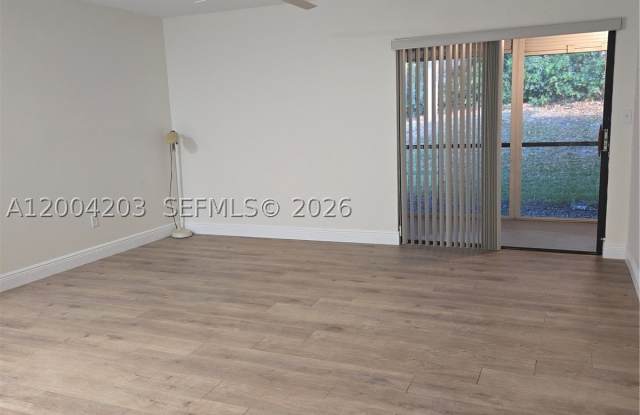 9610 S Belfort Cir Gallery 4