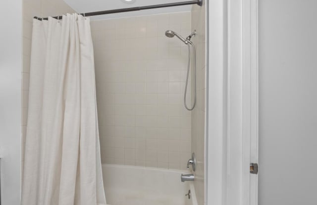 120 E. Cullerton Ave photos photos