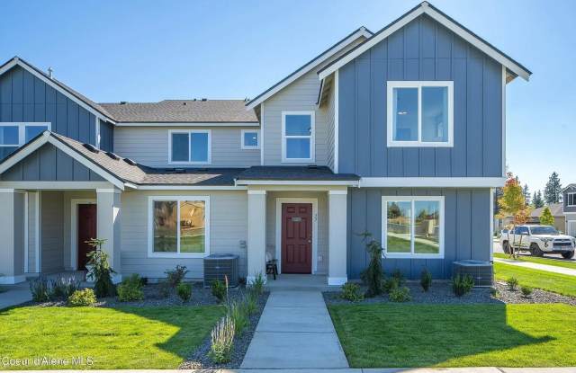 Brand New- 4 bed 2.5 bath townhome photos photos