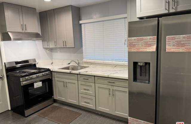 15746 Magnolia Blvd photos photos