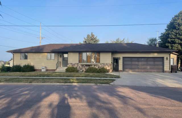 Spacious 3 Bedroom 2 Bath Home photos photos